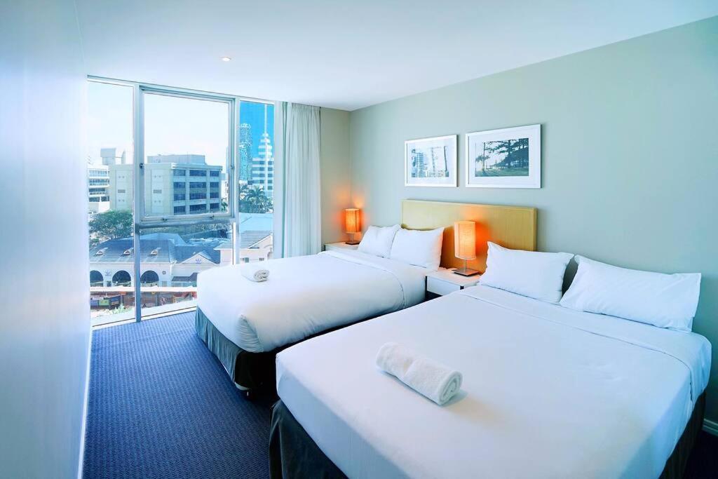 Apartment Hilton Surfers - 4bd Large Views *