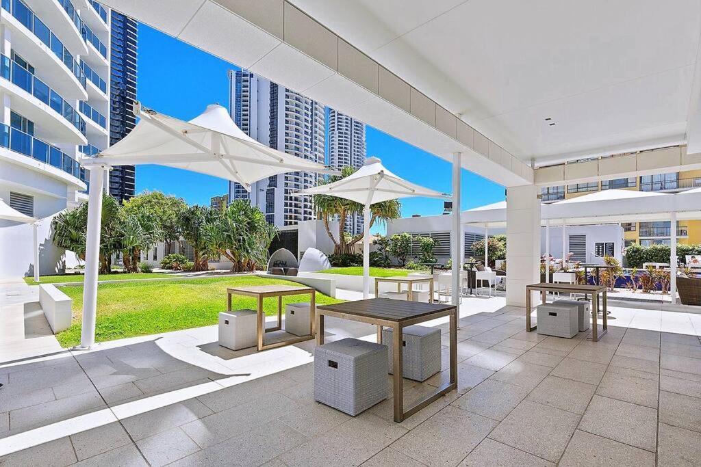 Hilton Surfers - 4bd Large Views Gold Coast