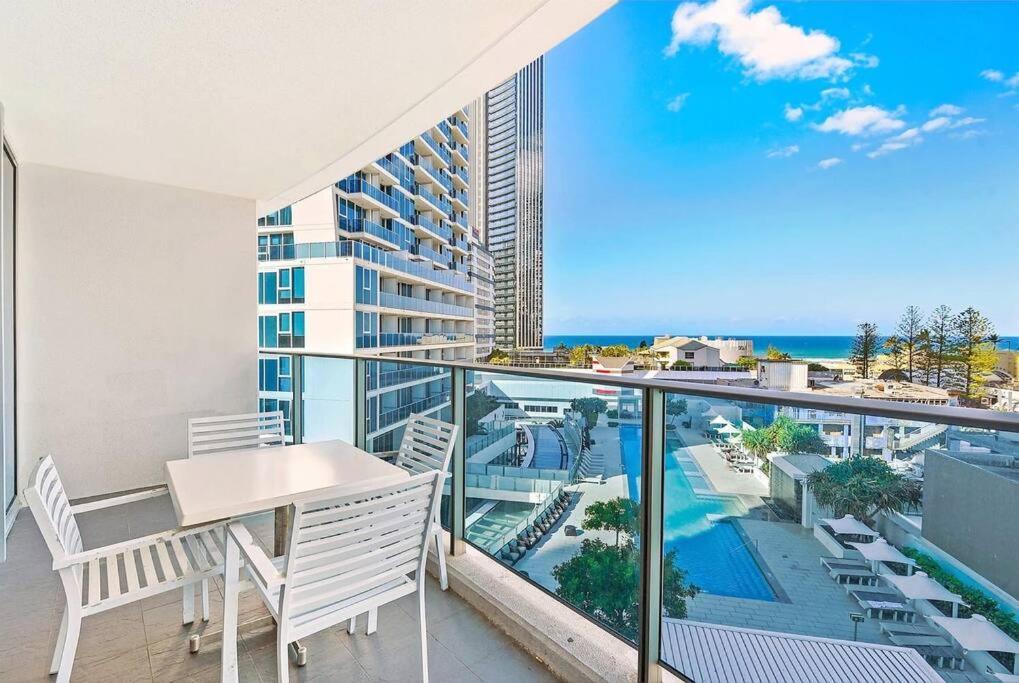 Hilton Surfers - 4bd Large Views Apartment Gold Coast